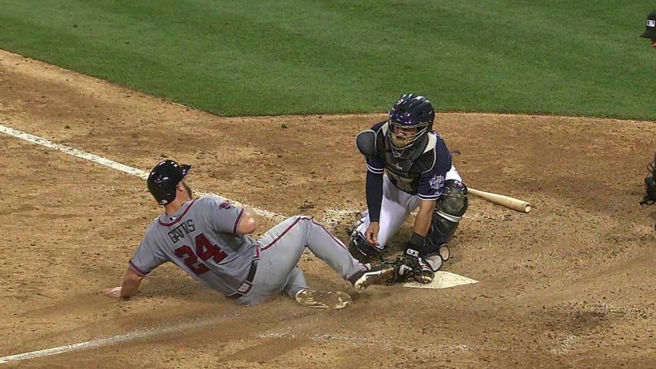 Braves lose replay challenge in eighth vs. Padres