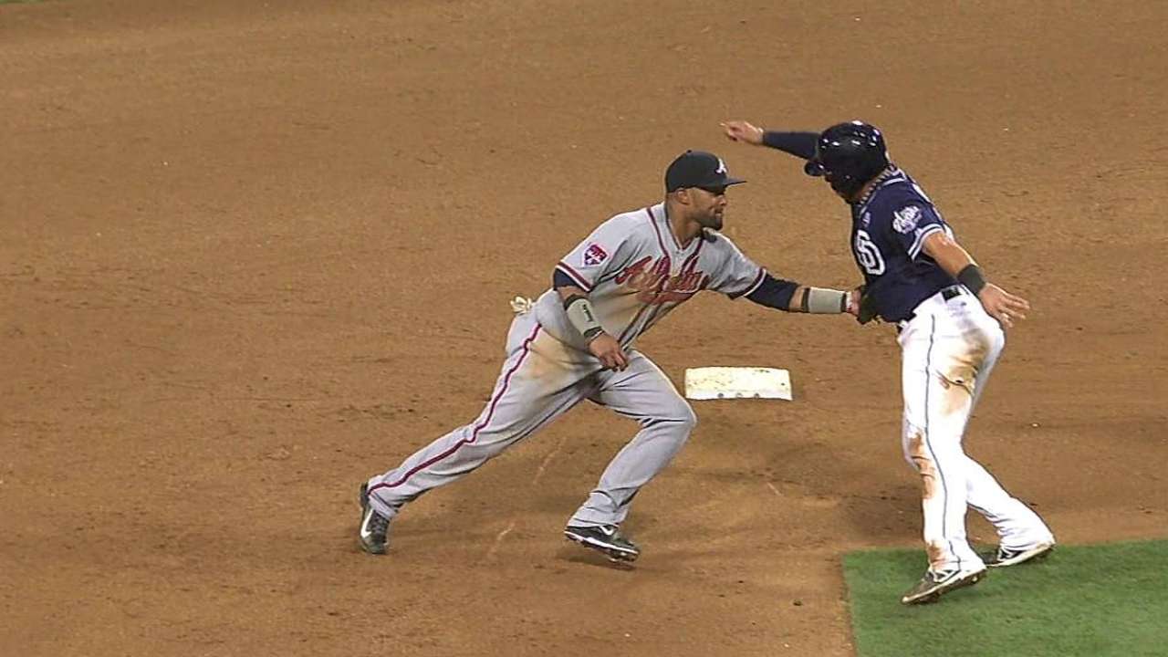 Simmons' bunt decision influenced by hitting woes