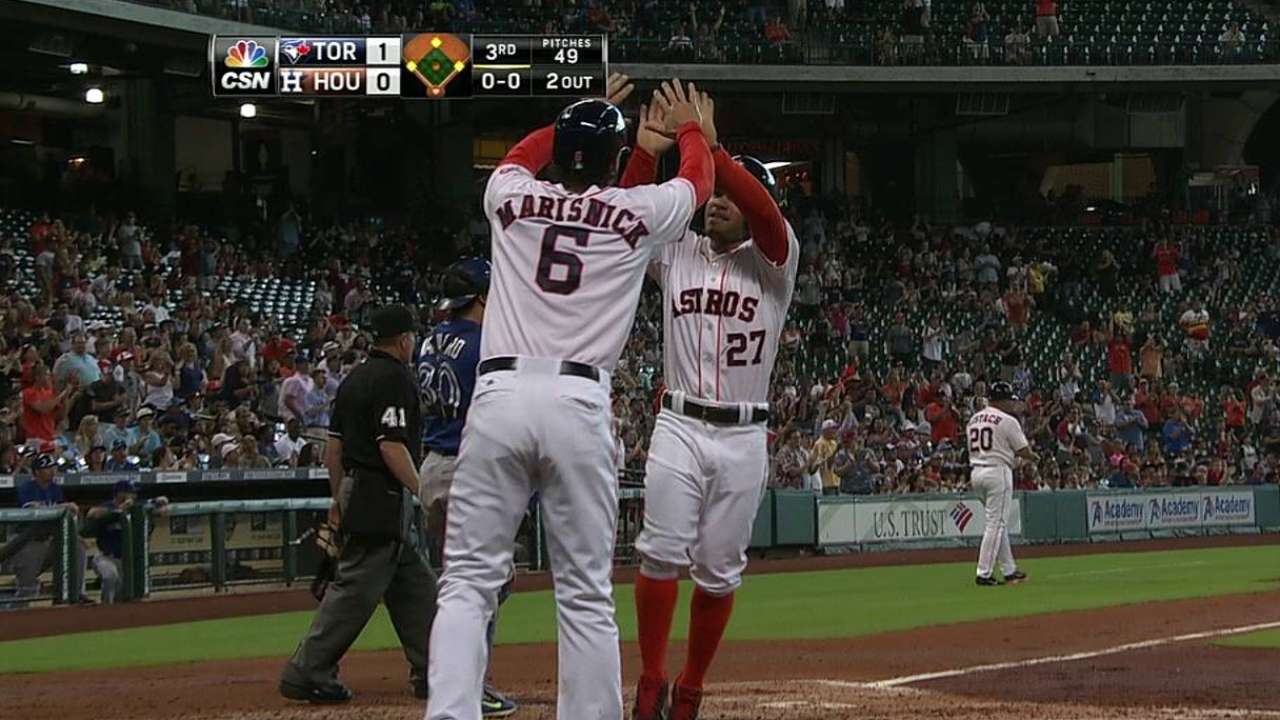 Astros consiguen tercer triunfo en fila ante Azulejos