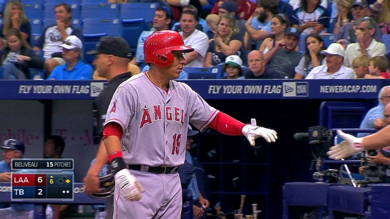 Ataque de Angelinos madruga para superar a Rays