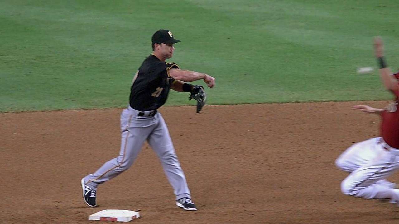 D-backs earn wild walk-off win in finale