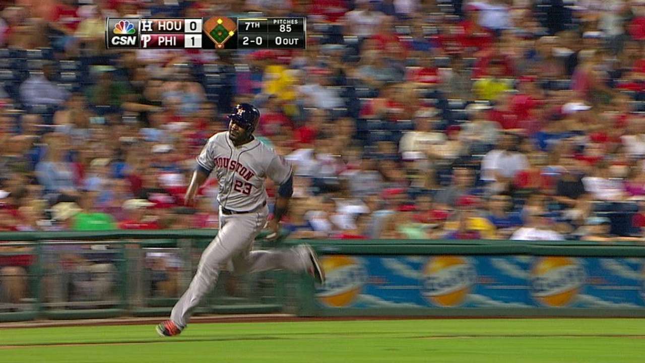 Keuchel brilla pero Astros caen con Filis en la 15ta