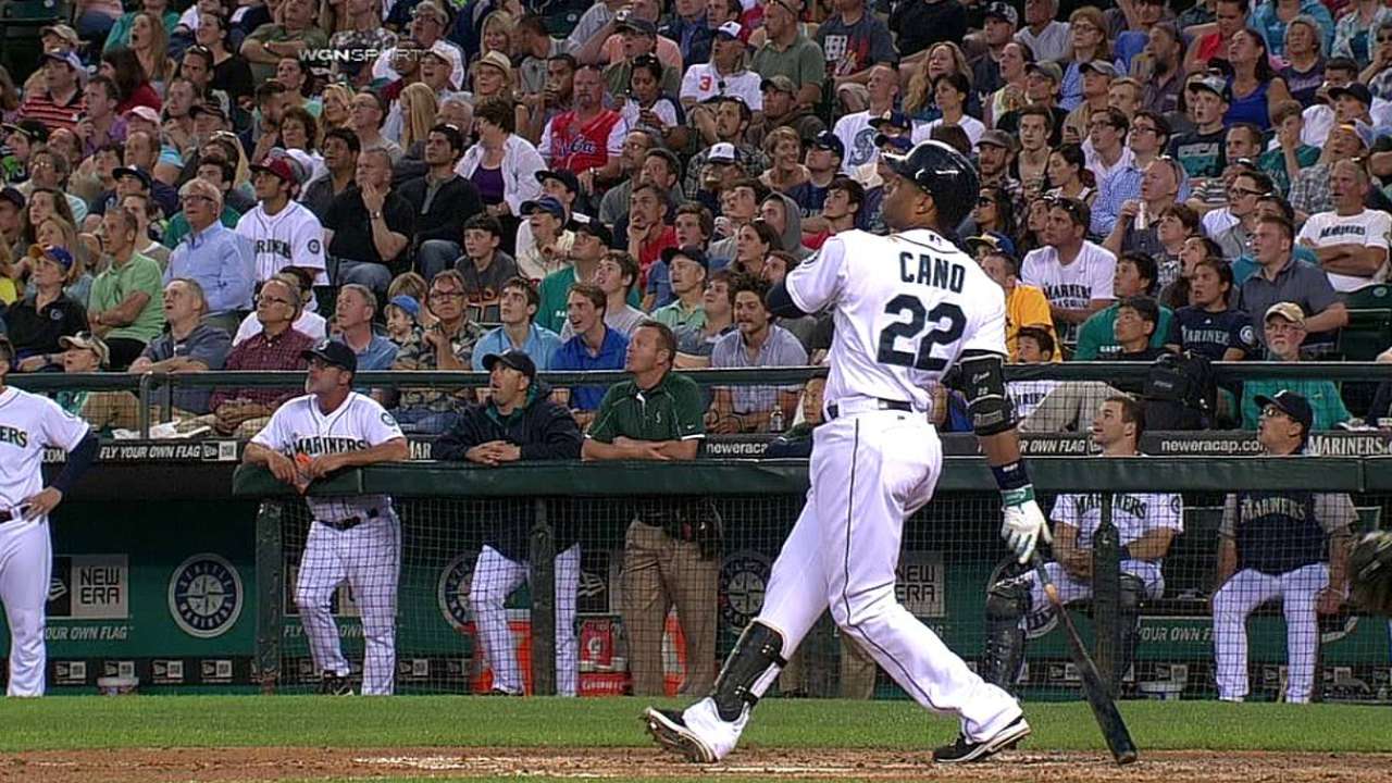 Mariners tee off for four homers vs. White Sox