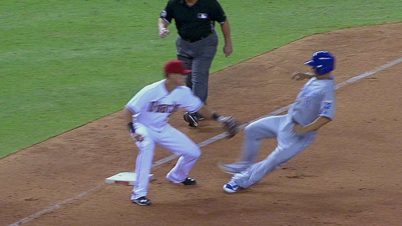 D-backs lose replay challenge in ninth vs. Royals