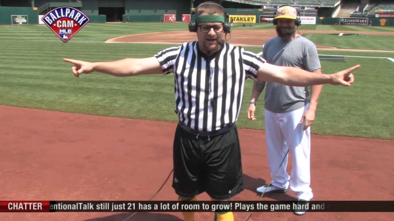 Vogt shows off talents as ref