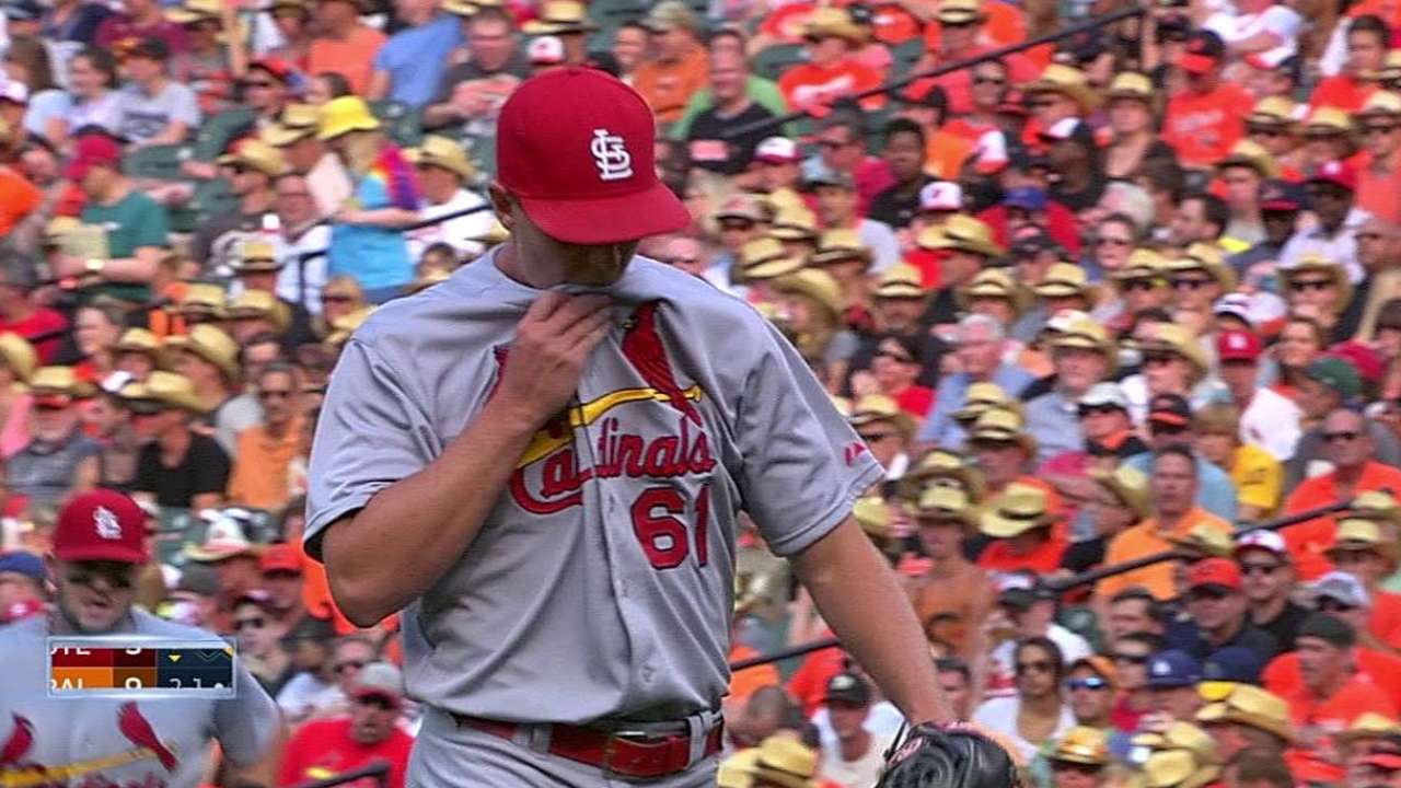 Descalso takes advantage of rare start vs. O's