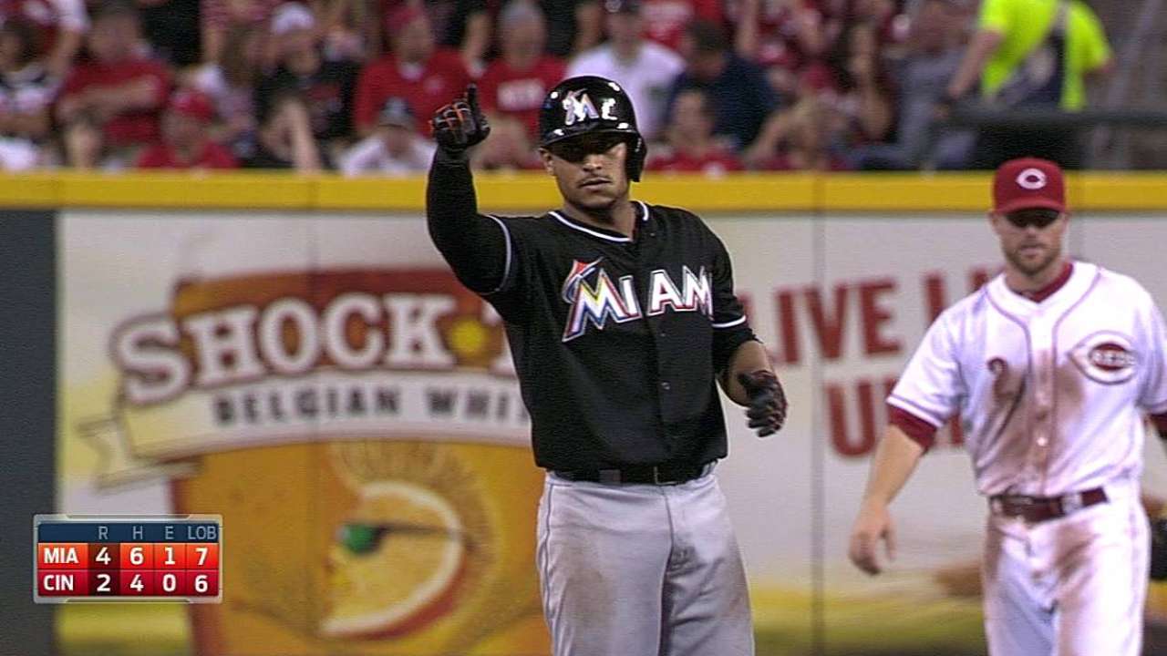 Marlins doblegaron a los Rojos; victoria de Penny