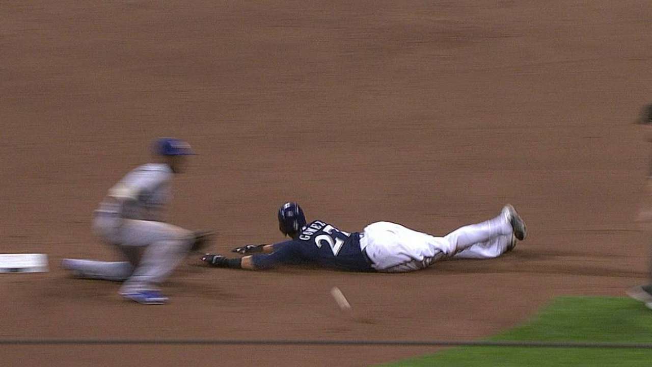 Gomez safe on steal as Dodgers lose challenge