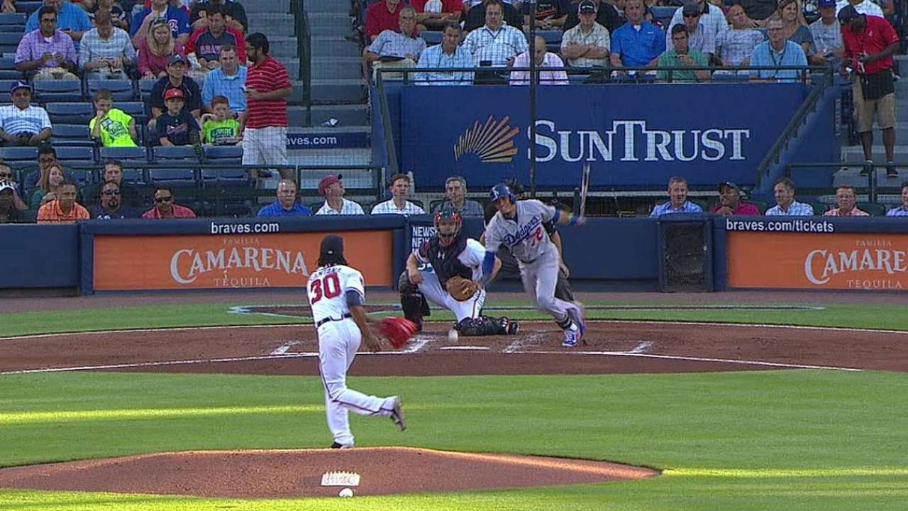 Ryu sale lesionado en derrota de Dodgers vs. Bravos