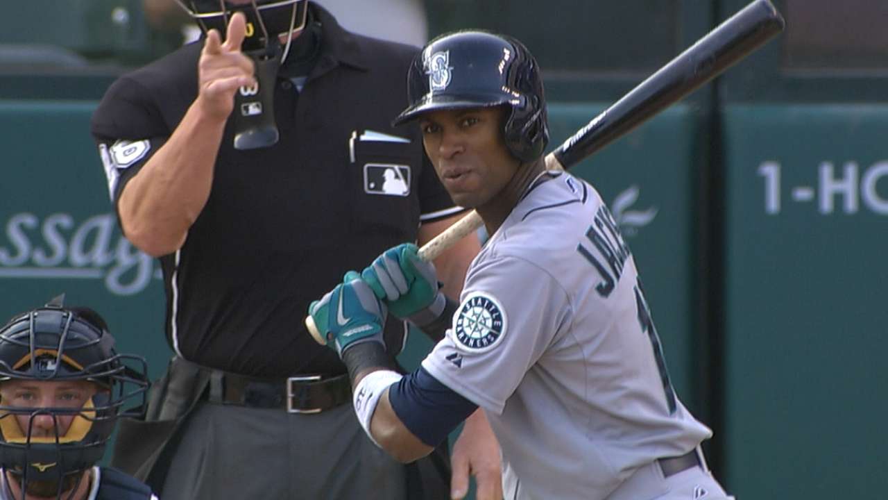 A-Jax gets ovation in return to Detroit