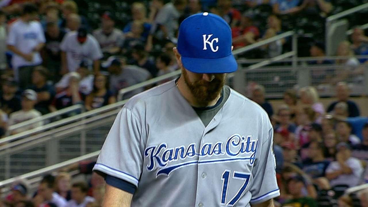 Davis grace under pressure in Royals' bullpen