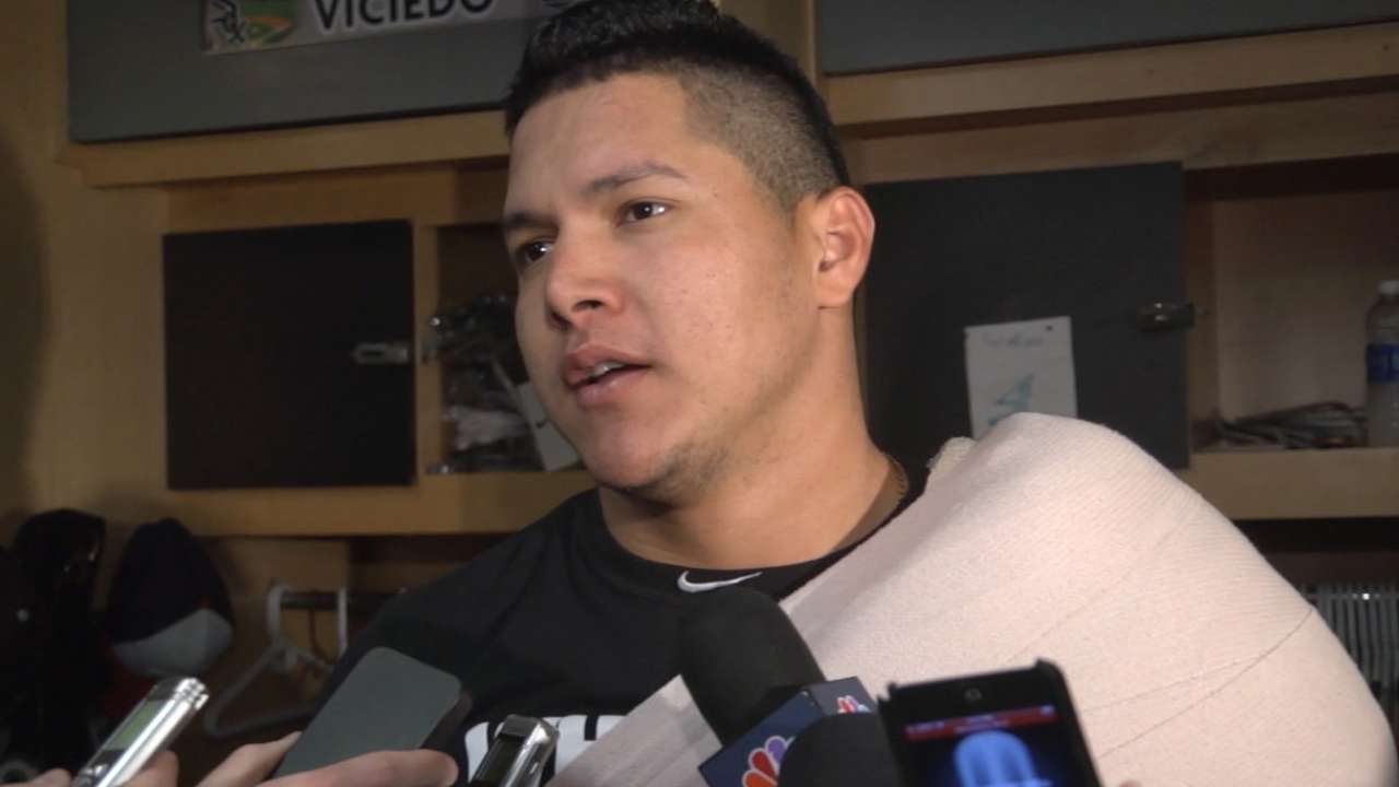 Shoulder healed, Avisail rejoins White Sox
