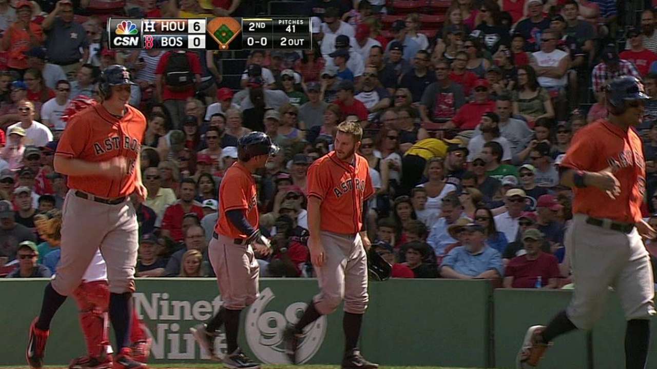 Grand slam de Altuve impulsa a Houston vs. Boston