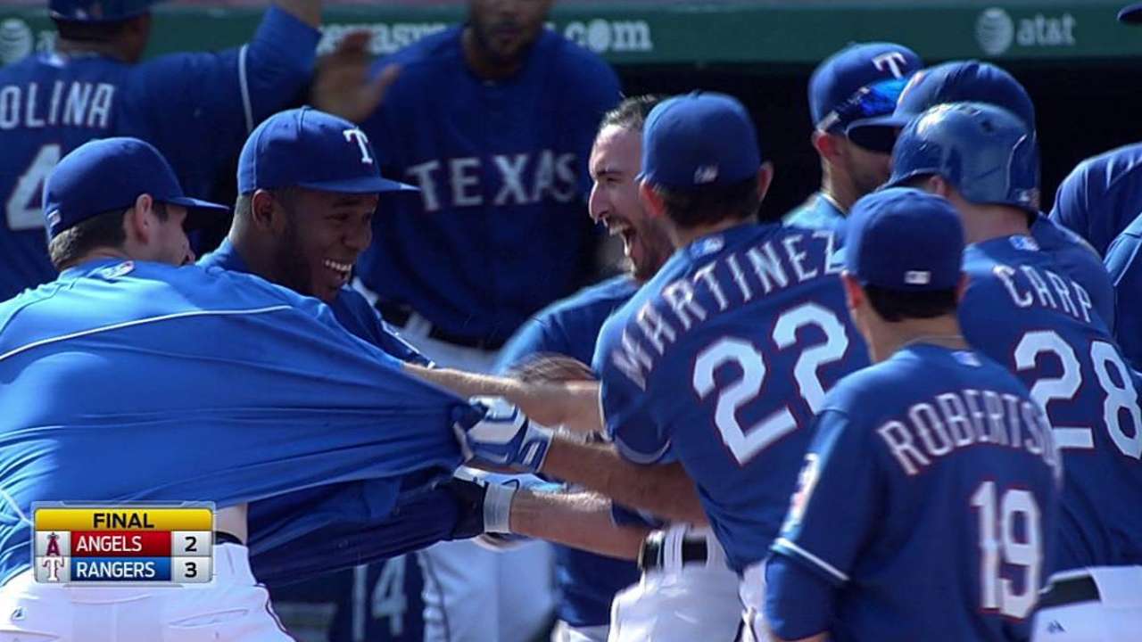 Rangers dejaron tendidos a los Angels en la novena