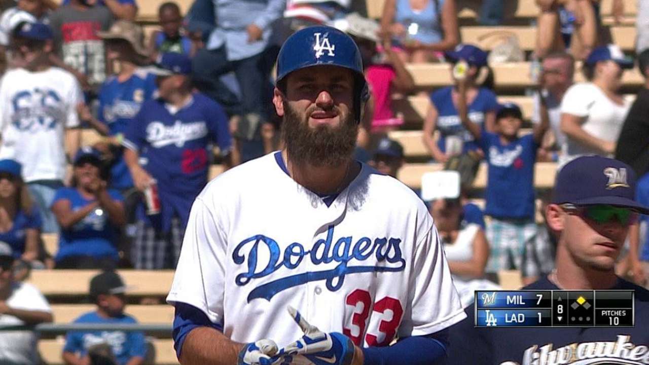 Dodgers topped in series finale to drop third straight