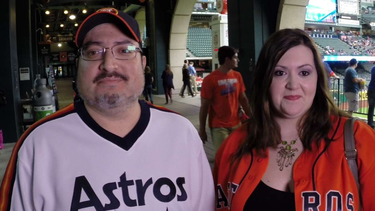 Houston couple engages in 'Bucks' challenge