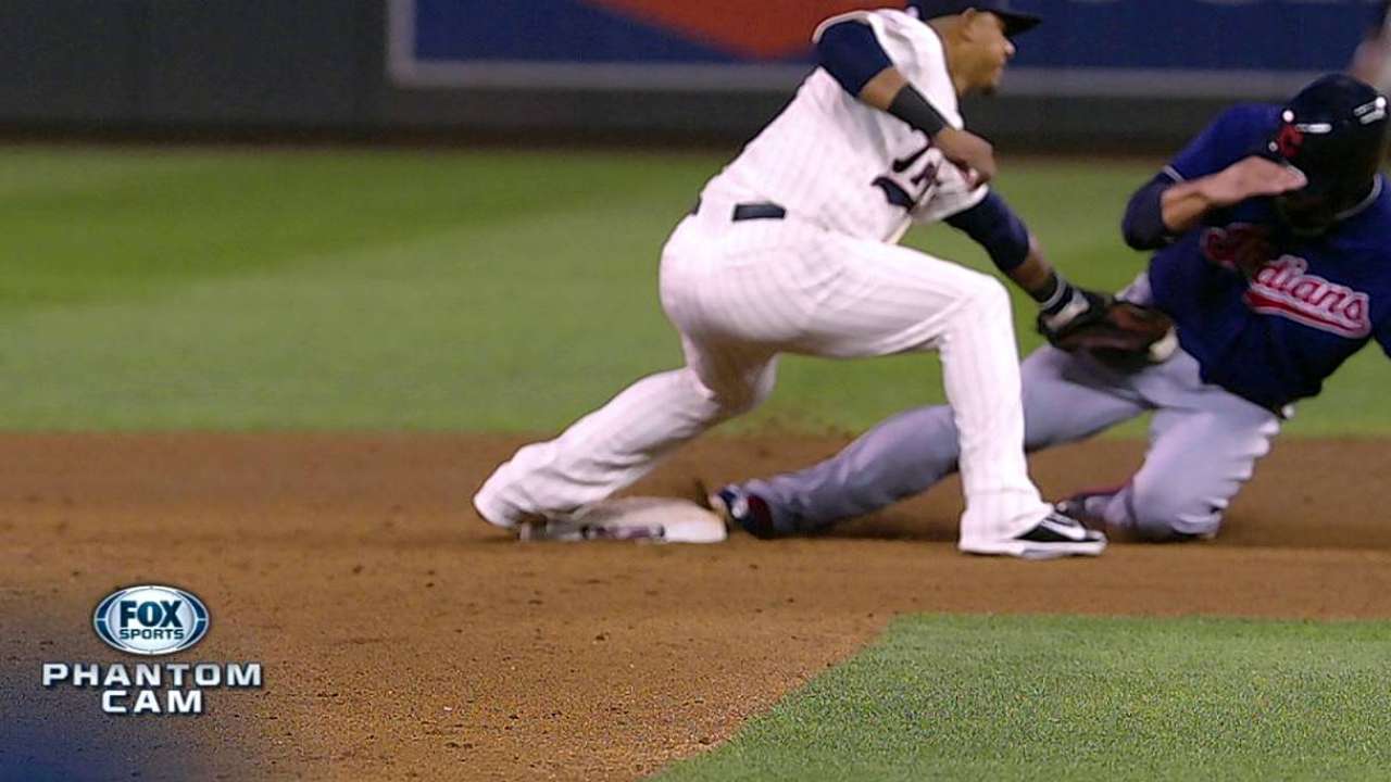 Francona goes 1-for-2 on replay challenges