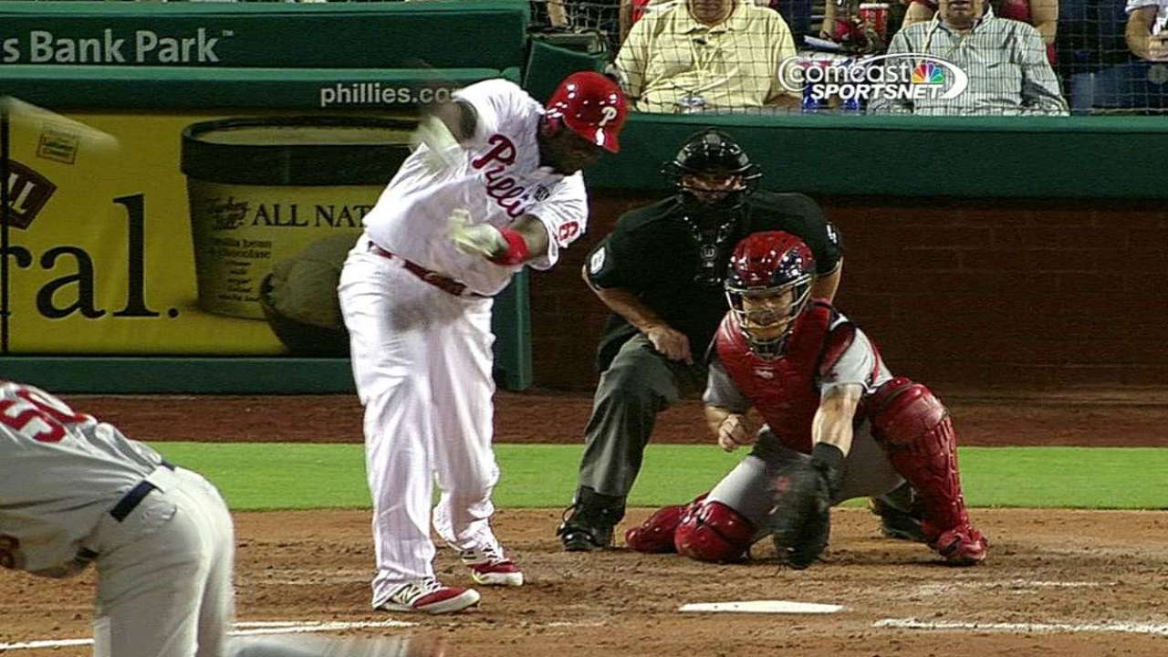 Filis remontan para vencer a los Cardenales