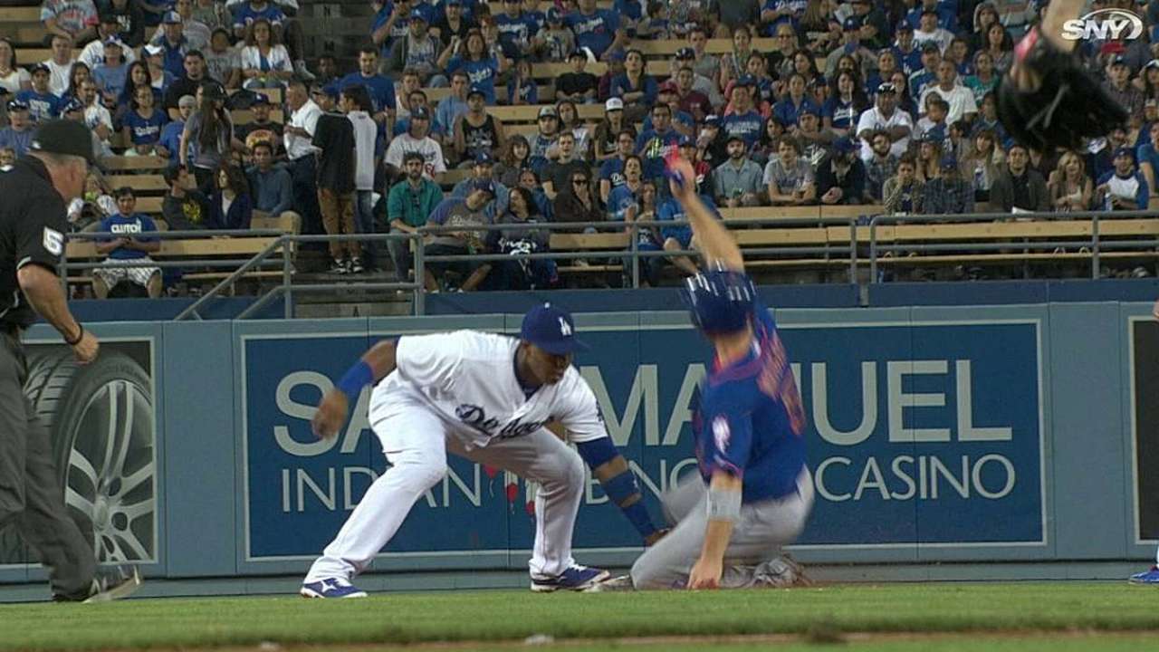 Mets lose challenge on double play