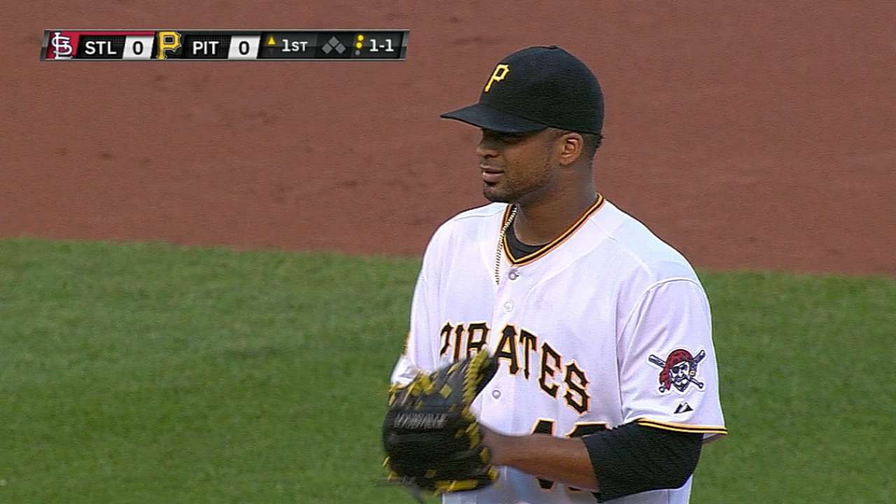 Bucs can't capitalize on Liriano's strong start