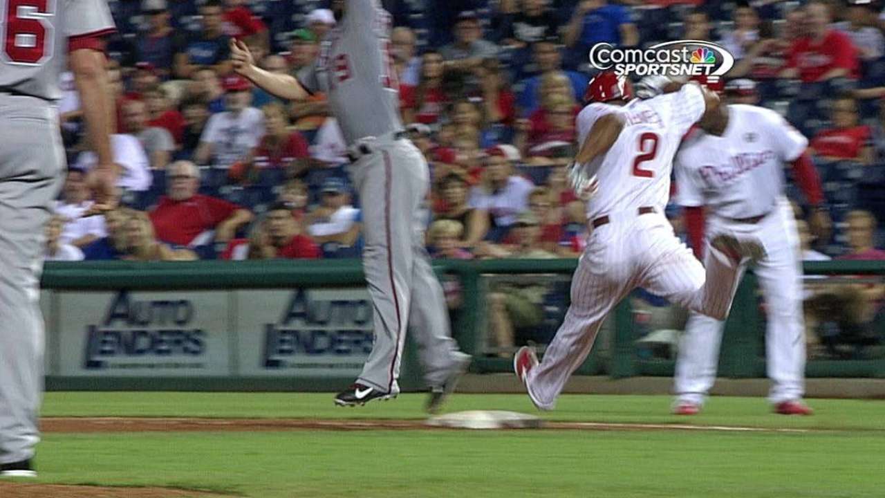 Phils score go-ahead run after winning challenge