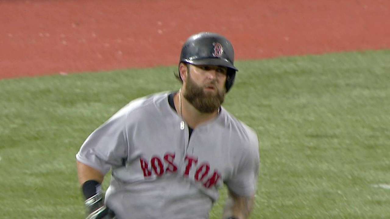 Mike Napoli se unió a un grupo selecto de poder