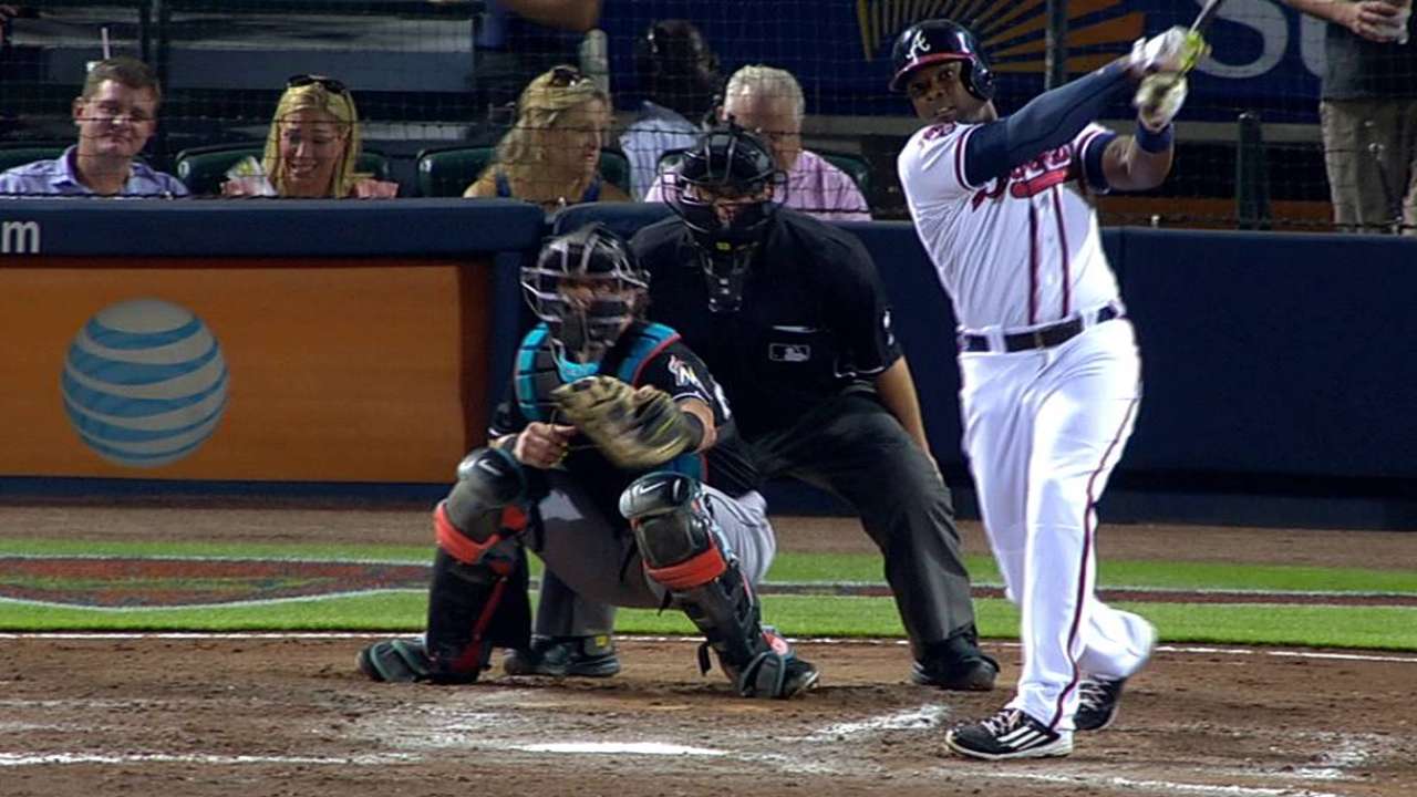 Upton remolca tres y Bravos vencen a Marlins