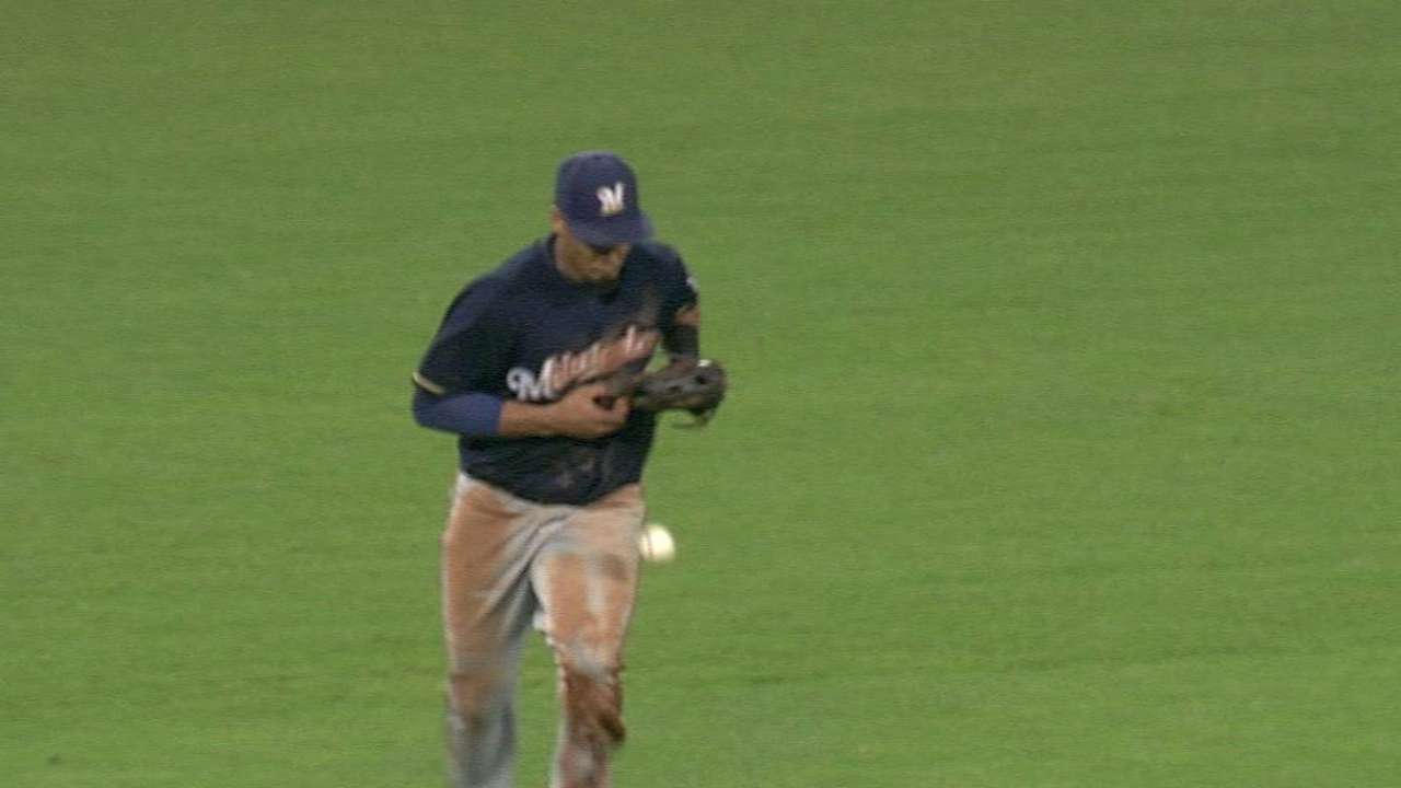 Gomez's catch restored after video review