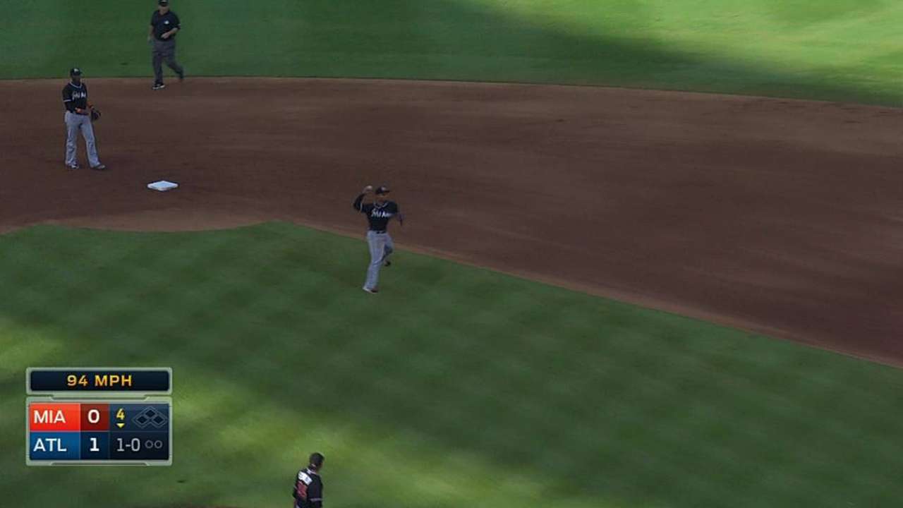 Eovaldi luce pero pierde duelo ante Wood, Bravos