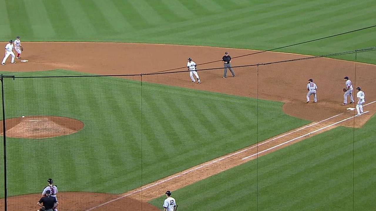 Baserunning blunder impacts fifth-inning rally