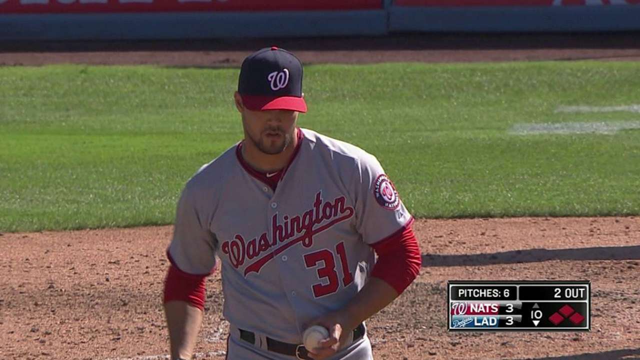 Dodgers bolster bullpen, get Cedeno from Nats