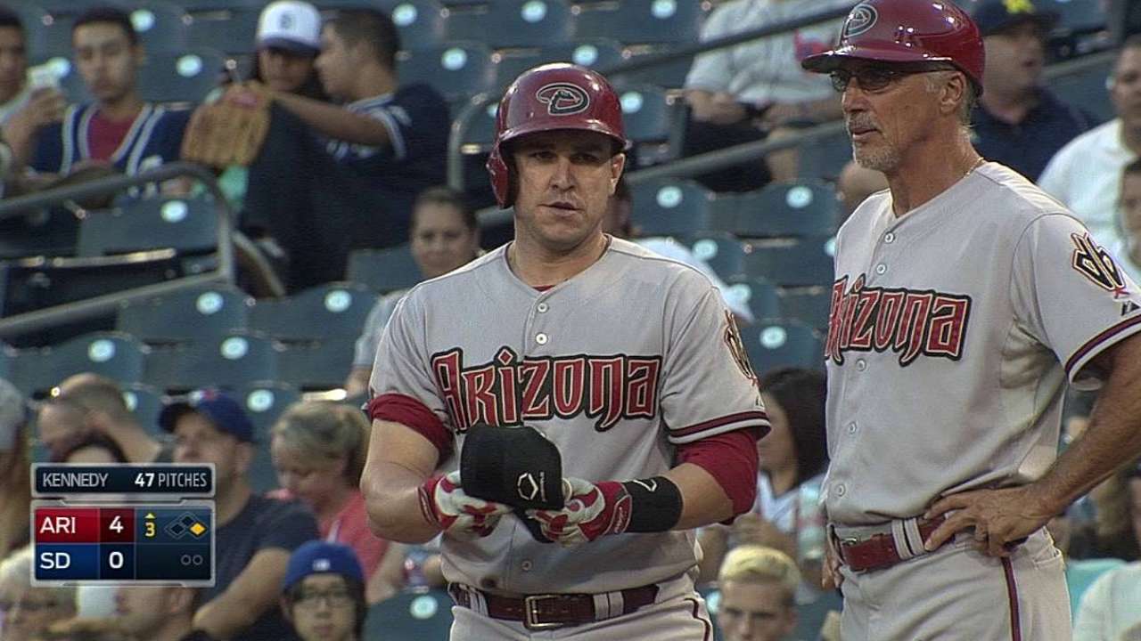 Delgado y los Diamondbacks dominan a los Padres