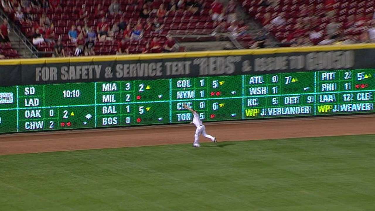 Heisey's hustling catch