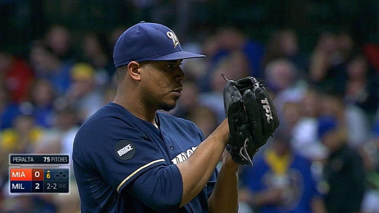 Wily Peralta sacó a Cerveceros de la mala racha