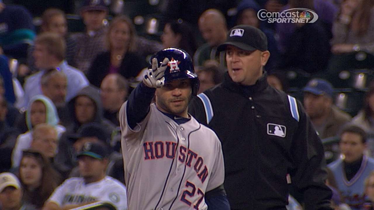 José Altuve ha desafiado los pronósticos con su bate