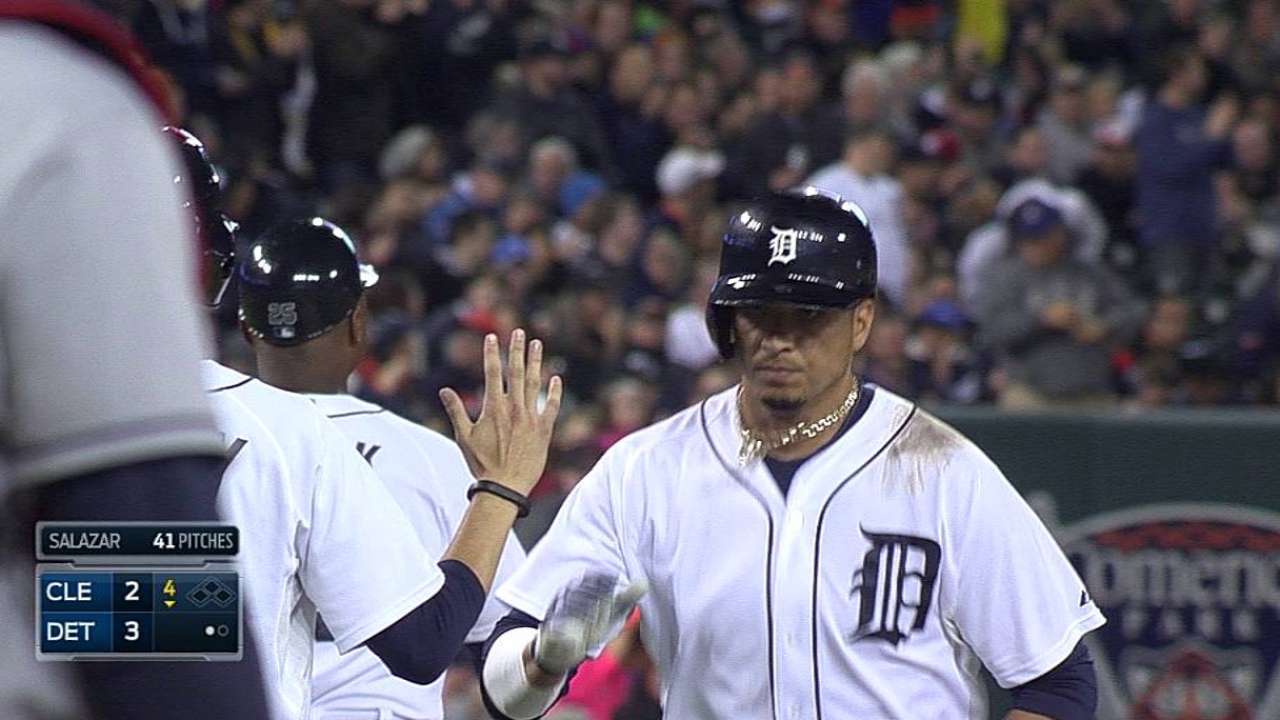 Detroit superó a los Indios para seguir en la cima