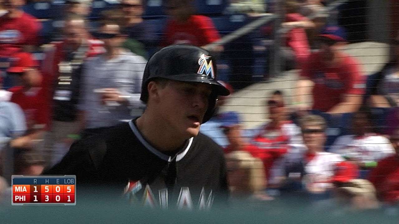 Marlins le caen a Papelbon y remontan contra Filis