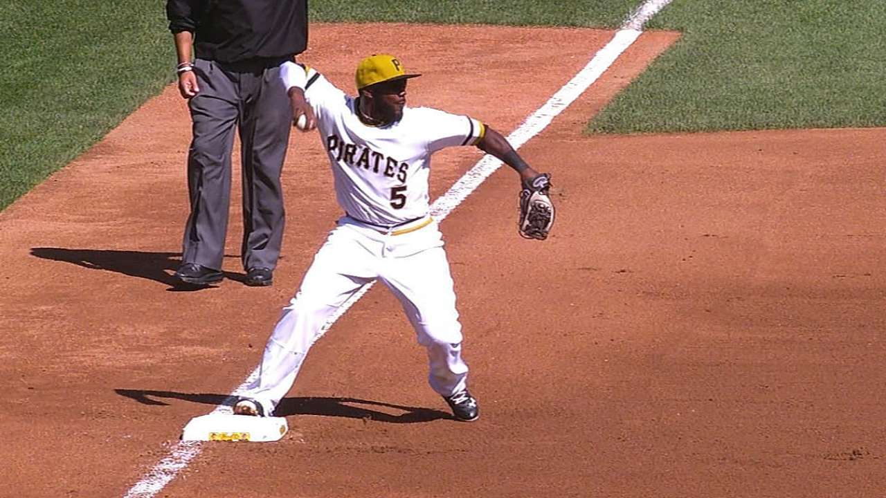Turner, Cubs flat after Pirates turn triple play