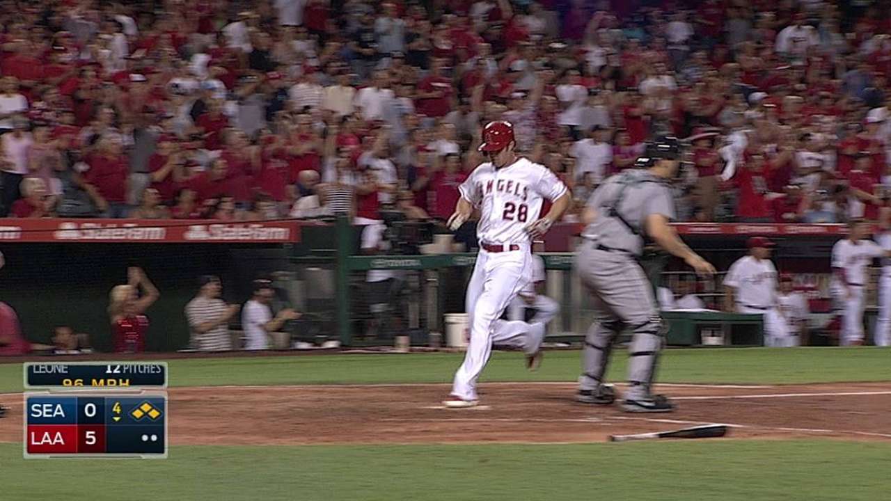 Campana tears ACL, likely to miss entire '15 season