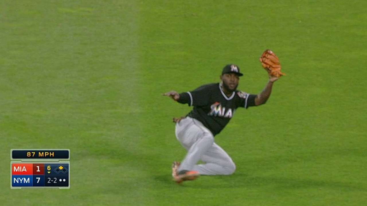 Marlins reciben paliza y caen contra los Mets