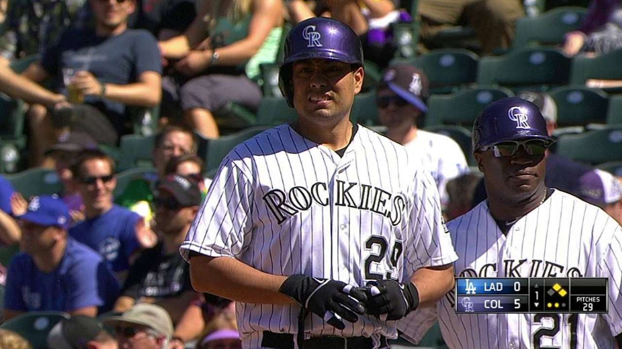 Rockies aplastaron a Dodgers para llevarse la serie