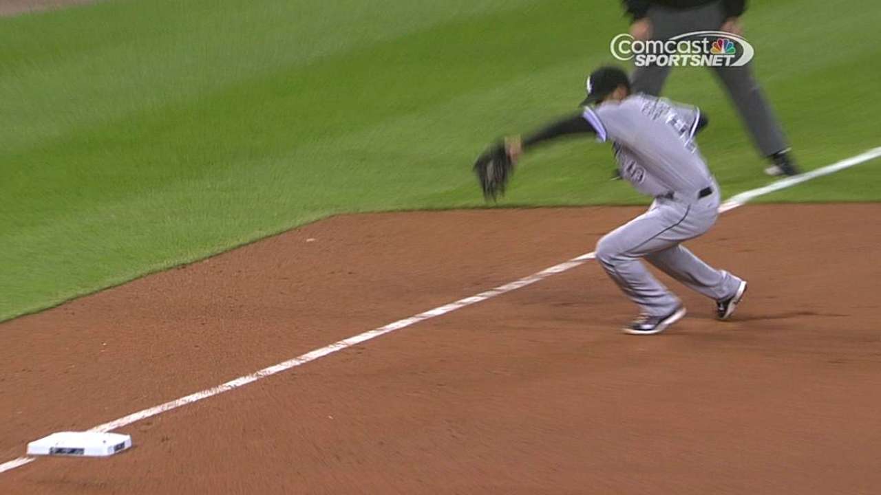 Semien's nice backhanded stop