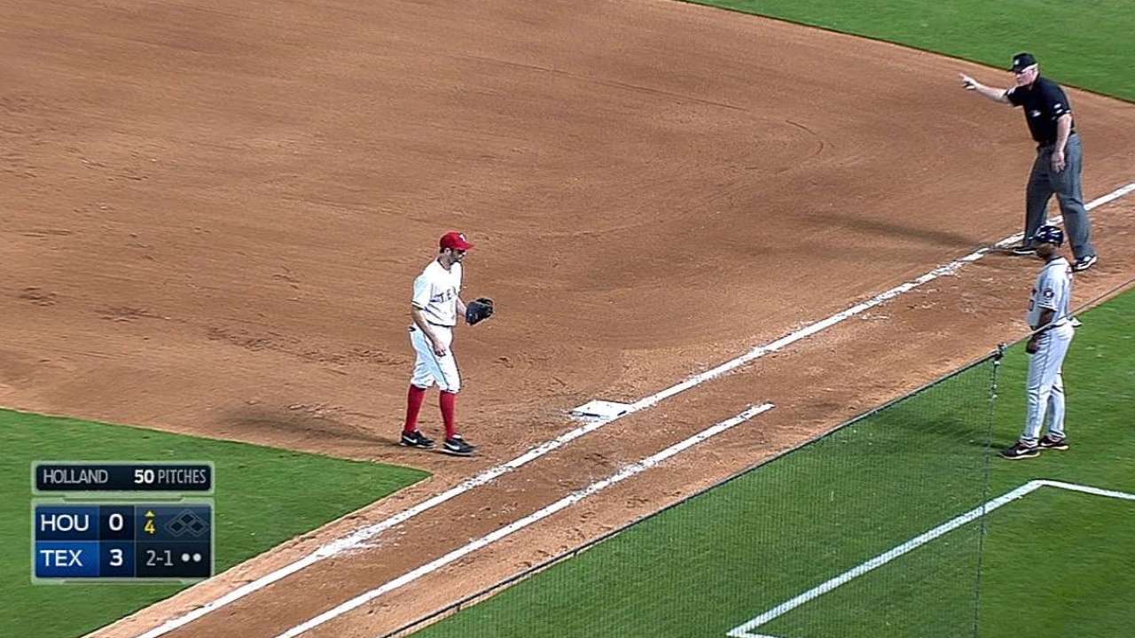 Rangers re-sign veteran Rosales to one-year deal