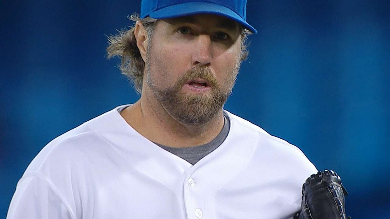 Dickey deals for 14th win