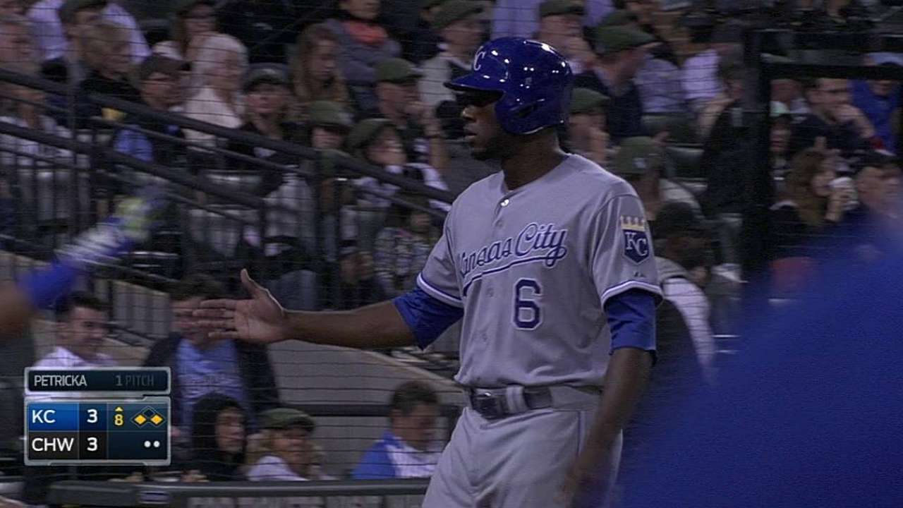 Royals drop playoff magic number to one