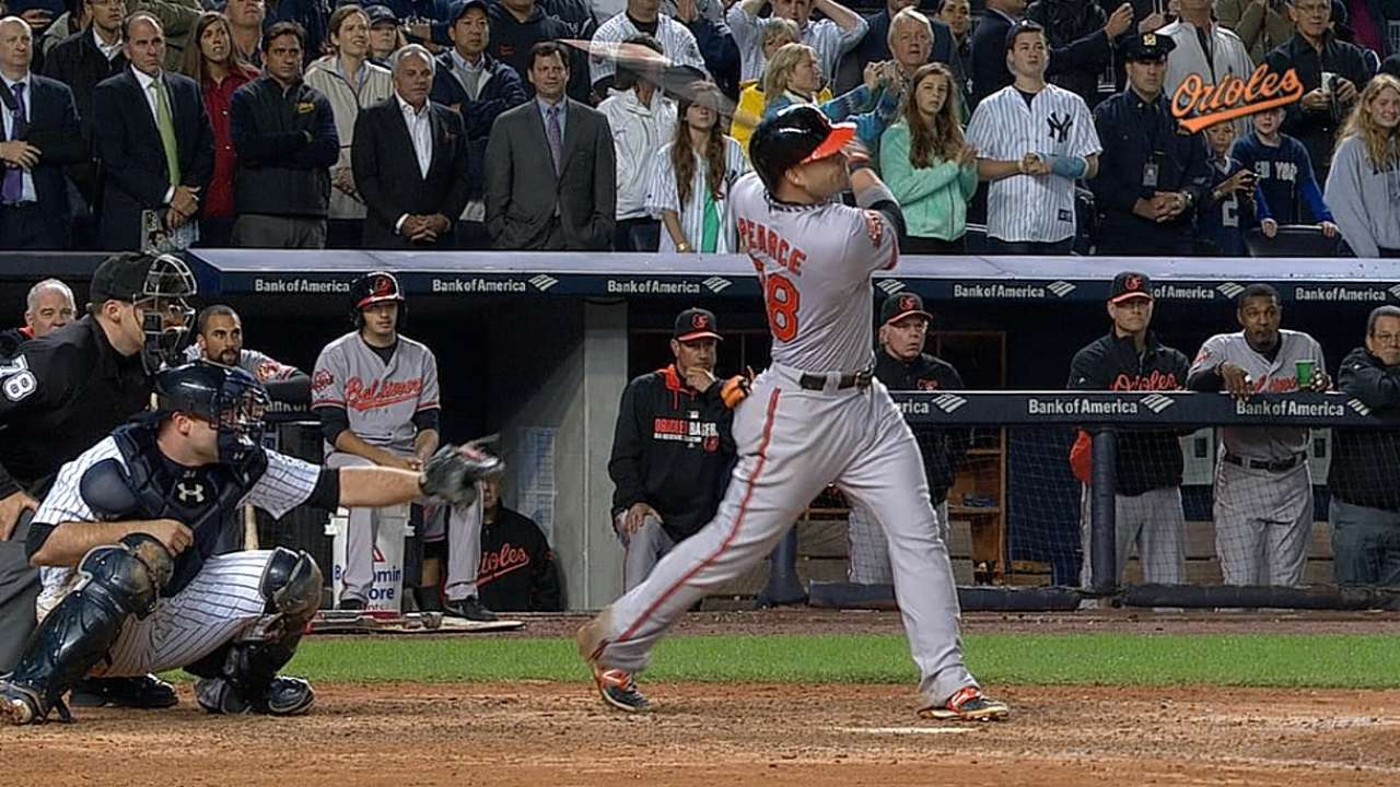 Despite four HRs, O's bow to Jeter in walk-off loss