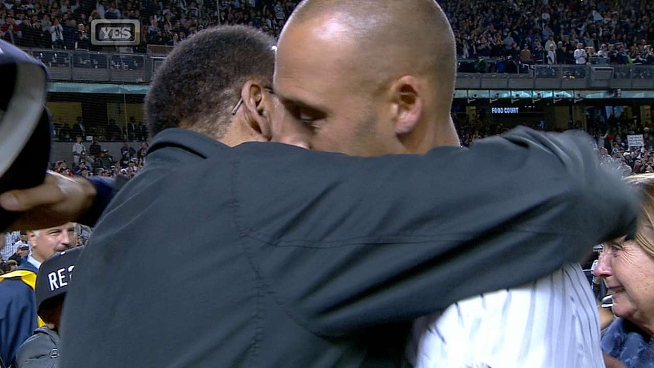 Jeter acknowledges his family