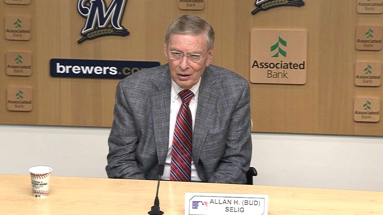Selig thoroughly enjoying emotional week