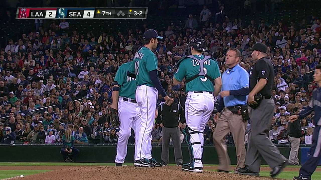 Iwakuma OK after discomfort causes early exit