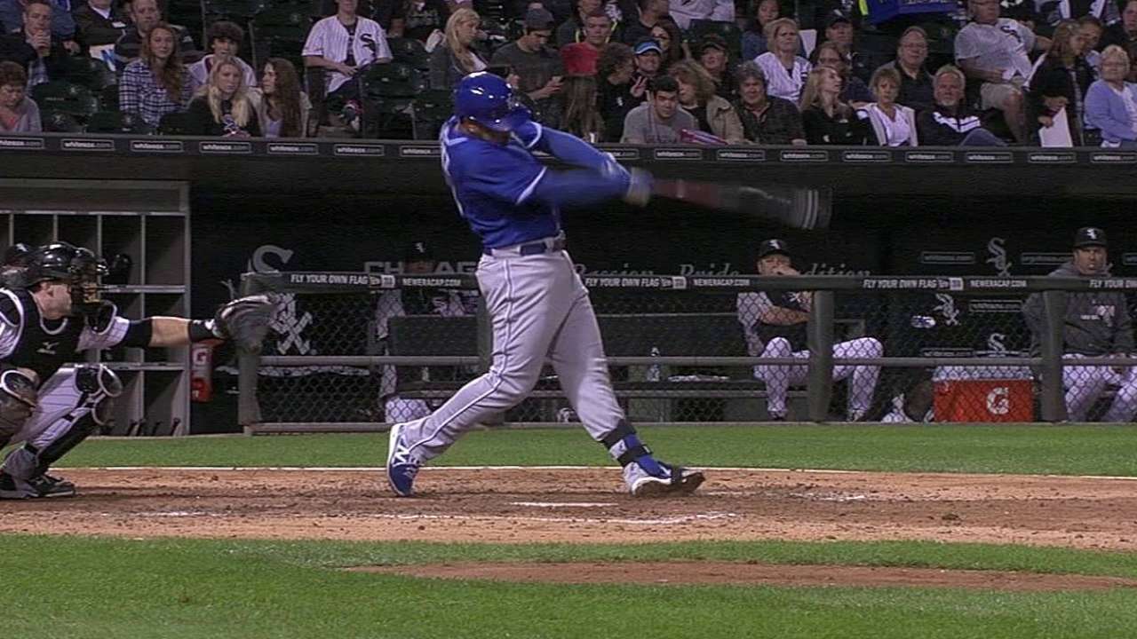 Royals miss chance to tie up AL Central